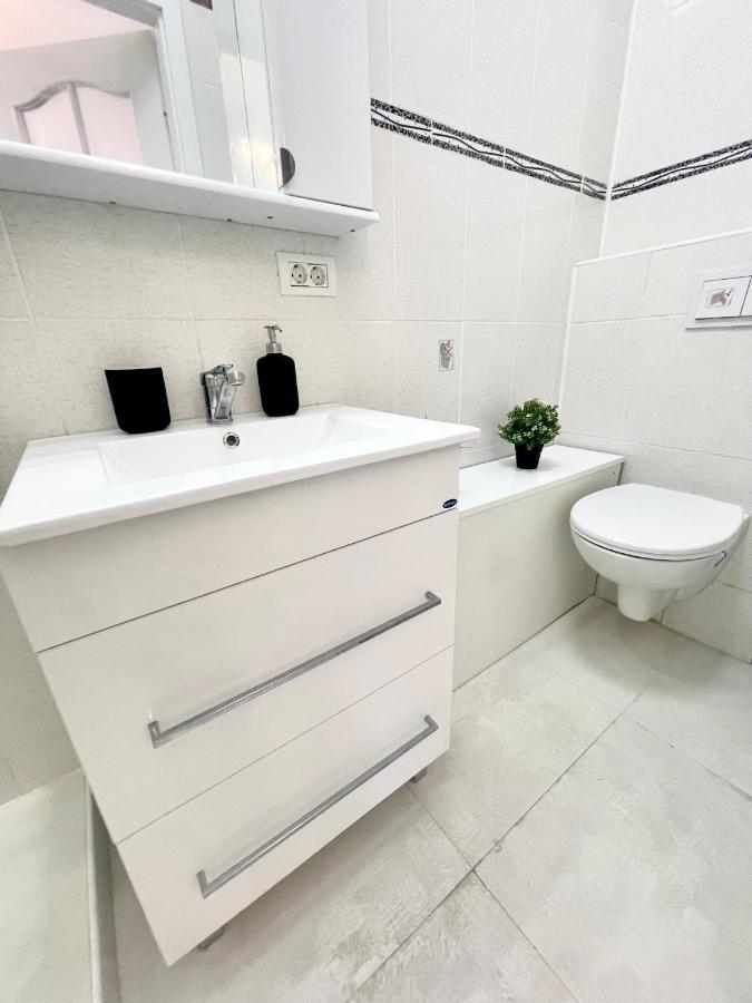 Point 0 Apartment Бухарест Екстер'єр фото